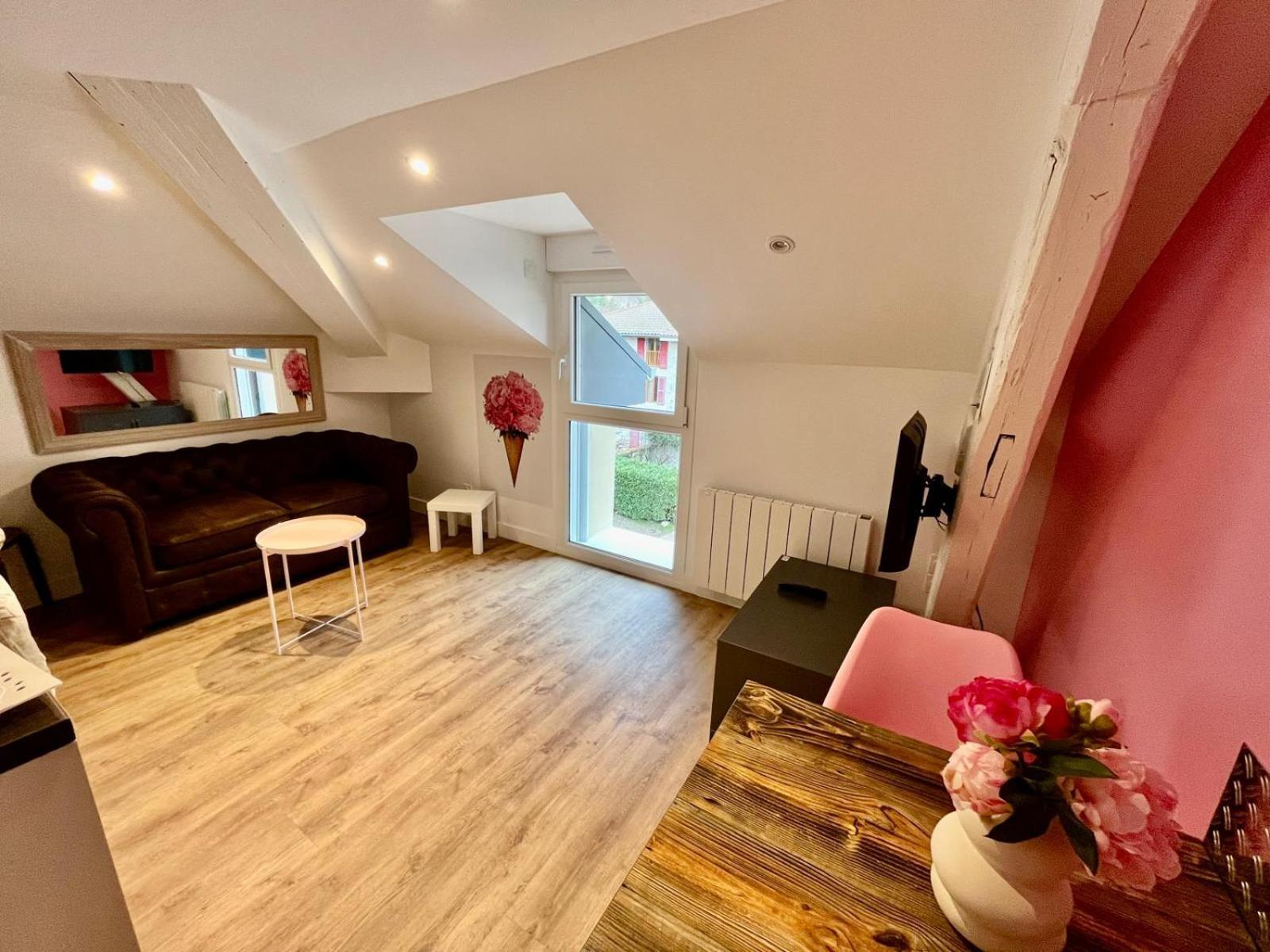 Apartamento Maison Des Fleurs La Terrasse  Exterior foto